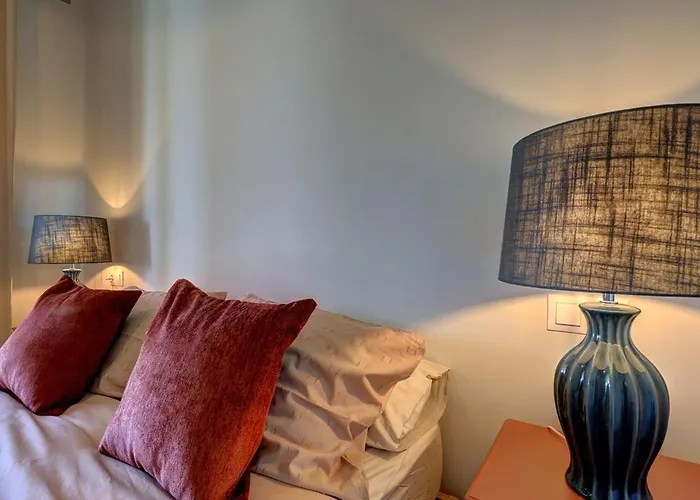 Peaceful With Views And Garden شقة إِستيبونا