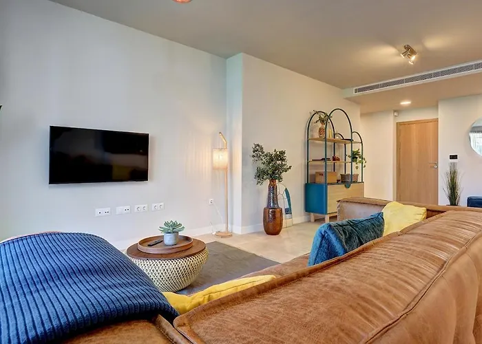 Peaceful With Views And Garden * إِستيبونا